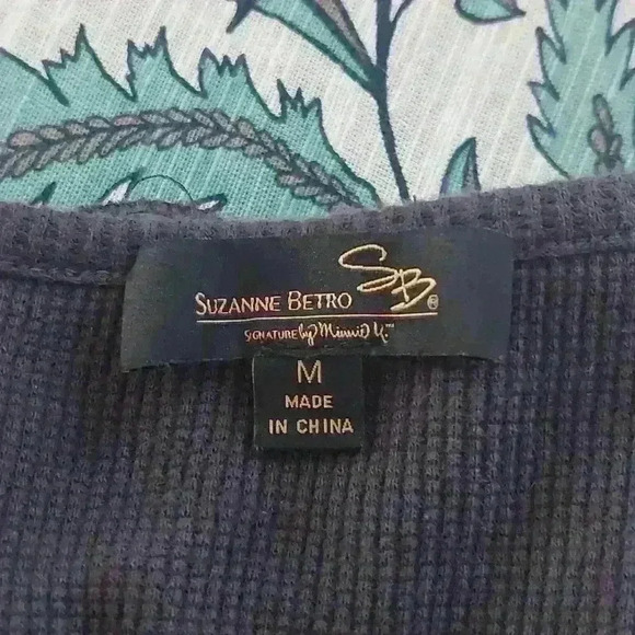 Suzanne Betro Top #0008A - Picture 6 of 6